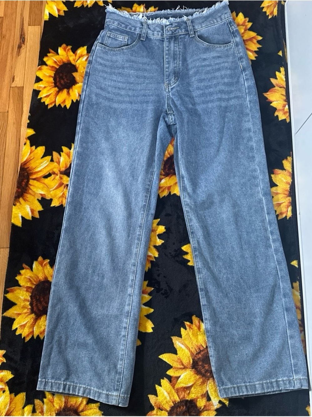 SHEIN Light Blue Straight Leg Jeans with Frayed Waistband